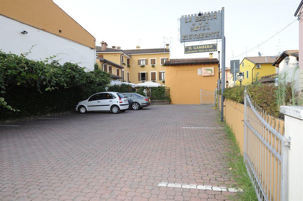 Hotel e Locanda La Bastia Valeggio sul Mincio Esterno foto