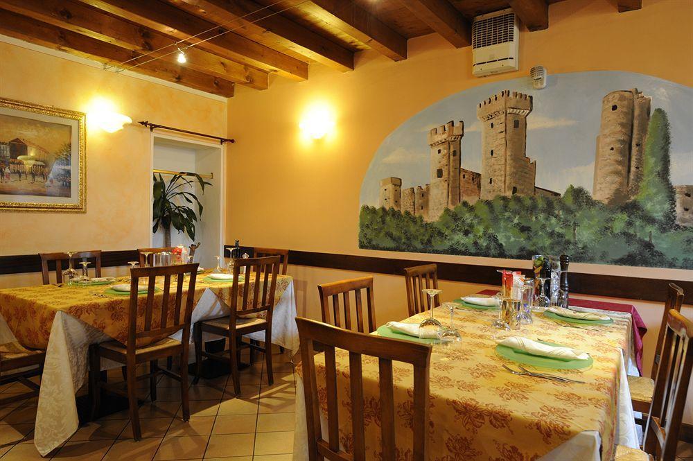 Hotel e Locanda La Bastia Valeggio sul Mincio Esterno foto
