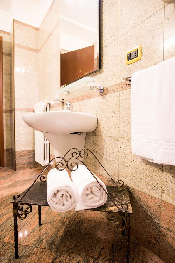 Hotel e Locanda La Bastia Valeggio sul Mincio Esterno foto